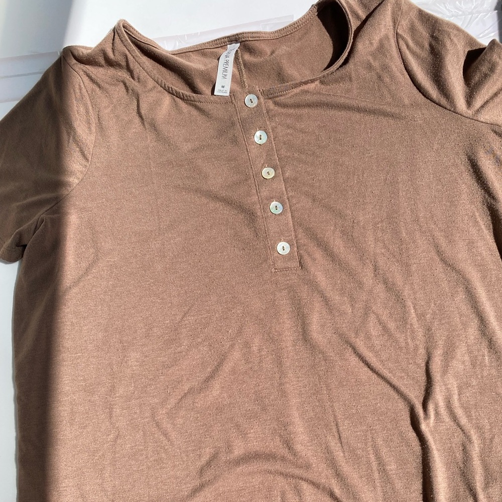 Brown basic short sleeve top